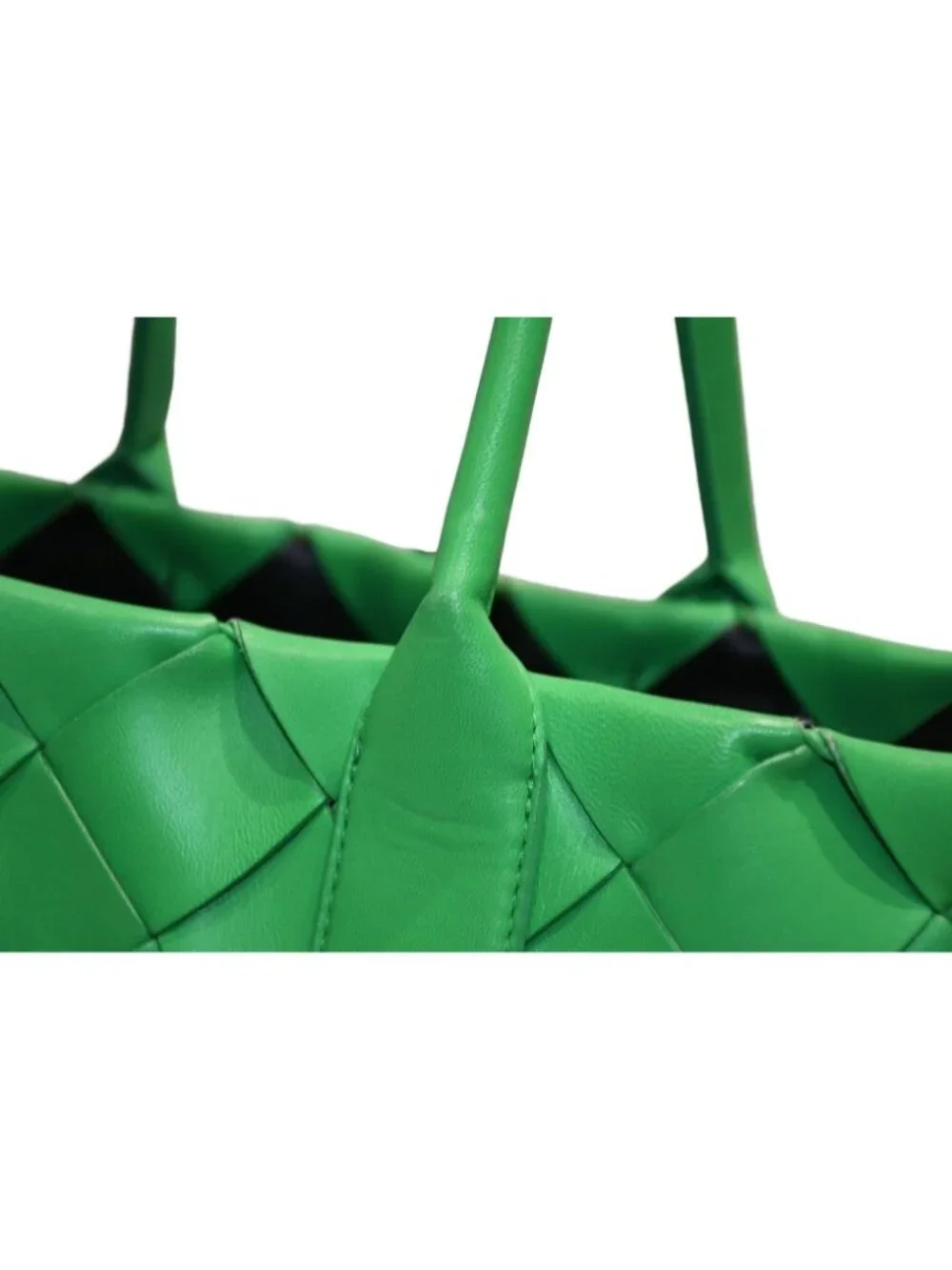 Bottega Veneta Intrecciato Handbag Green Calfskin Gold
